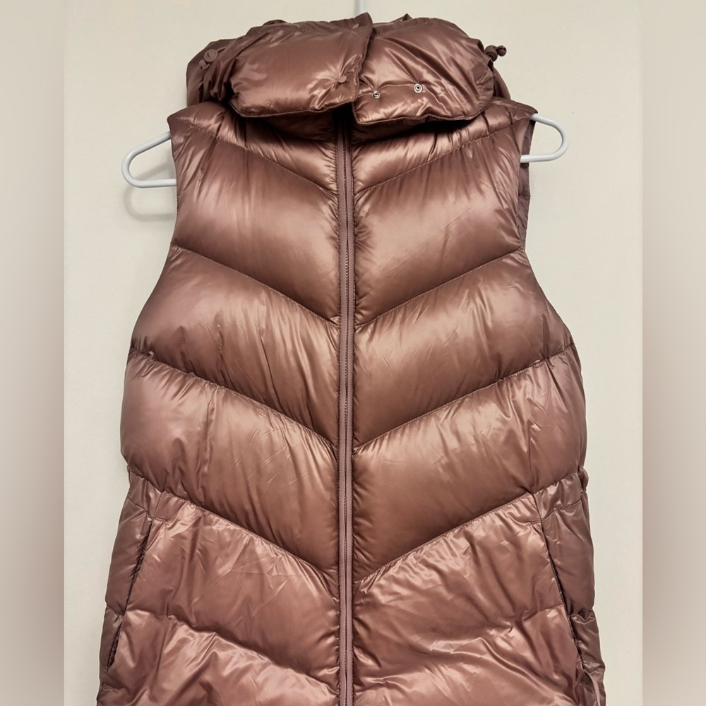 Athleta Size XS Rose Gold/Tan Puffer Vest